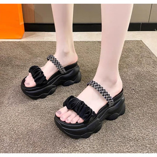 DÉP SANDAL BM QUAI NHÚN DÂY XOÀN HGgj1 BB BB QQ