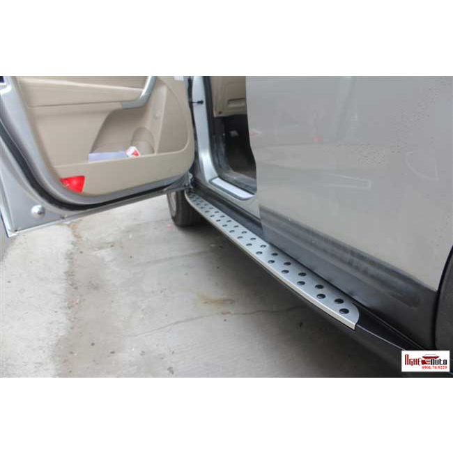 Bậc Lên Xuống ô tô Kia Sorento 2015-2019, Mẫu bậc chấm bi cao cấp, tháo babule