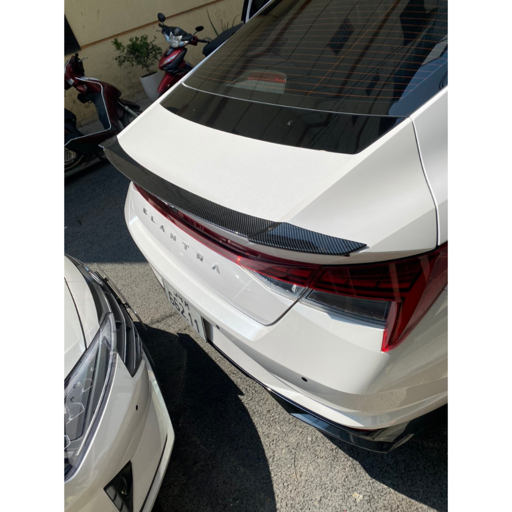 Đuôi gió liền cốp xe Hyundai Elantra 2023-2026, Đuôi cá thể thao HÀNG Nhựa Carbon ABS cao cấp