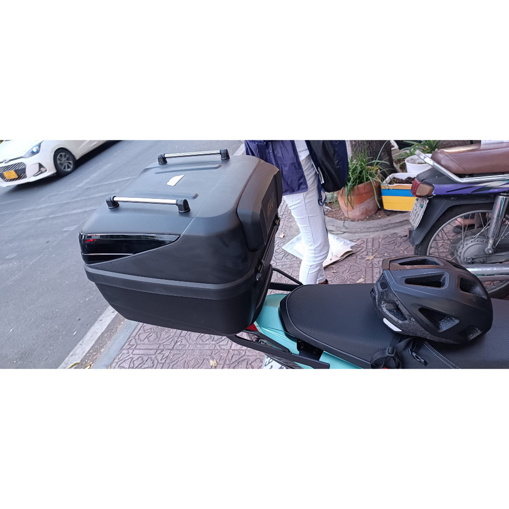 THÙNG SAU GIVI B32NB ADV - Chính hãng