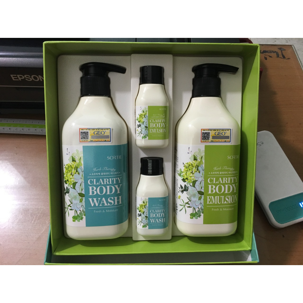 Ảnh Bộ chăm sóc da toàn thân: Sữa tắm 550ml và Sữa dưỡng 350ml Geo Sortie Flora Spa Clarity Body Set 2(900ml) 3