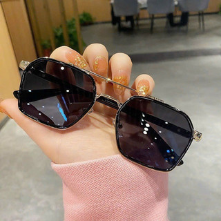 Kính mát nam nữ hot trend gọng vuông chống UV400 đi ngày và đêm Chorrme 8033 phong cách thời trang Hàn Quốc