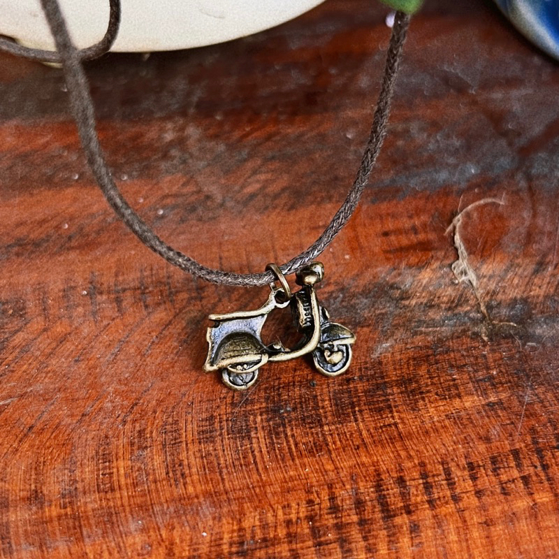 Vòng cổ Michio - Dây chuyền mặt xe vespa cổ điển