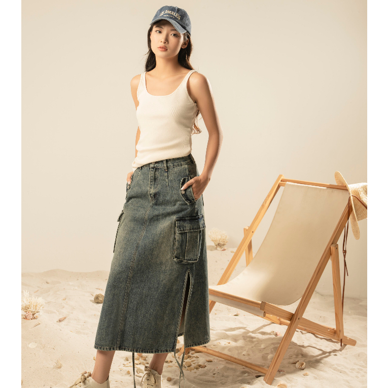 Chân váy jeans dáng dài phối túi hộp xẻ 2 bên cá tính chất cotton mềm mịn - Lacoba