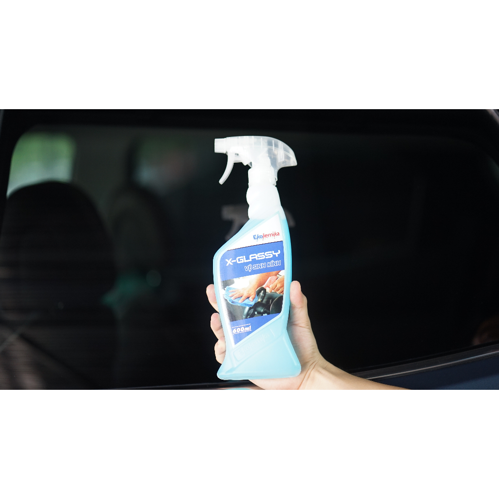 NƯỚC LAU KÍNH XE HƠI X-GLASSY EKOKEMIKA 600ML