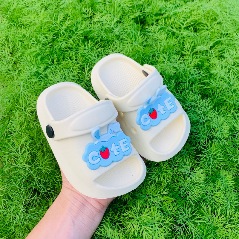 Dép sandal trẻ em có quai gắn Sticker bền đẹp | Shopee Việt Nam
