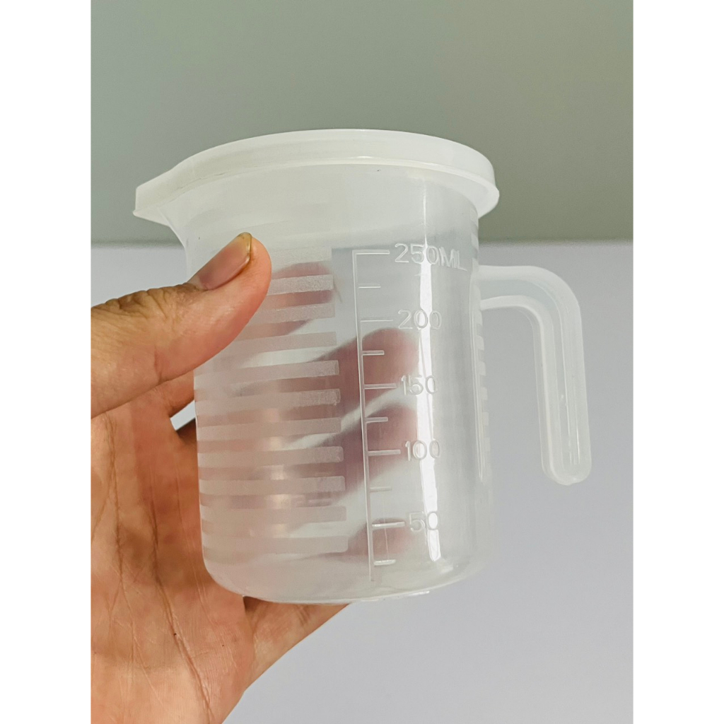 Ca đong Có Nắp chia vạch, ly đong chia vạch nhựa đủ size ( loại chịu nhiệt )