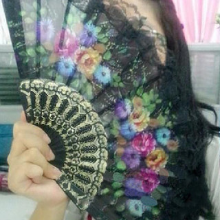 Quạt vải ren hoa phong cách Tây Ban Nha