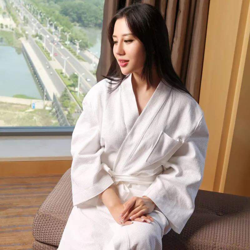 Áo choàng tắm tổ ong khách sạn TOPAZ cao cấp màu trắng chất liệu cotton siêu thấm hút sang trọng tiêu chuẩn khách sạn 5*