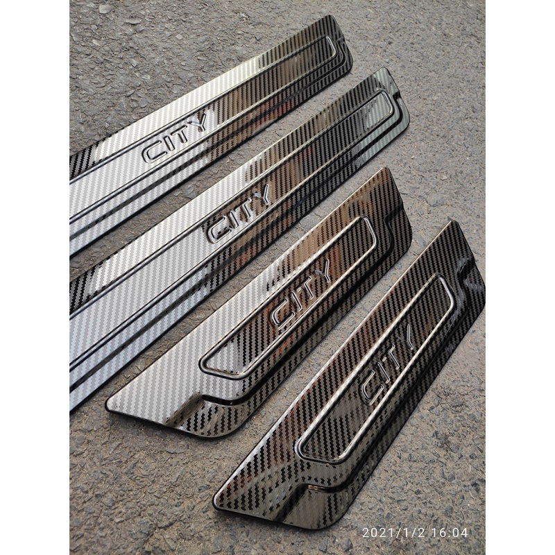 Ốp bậc cửa xe Honda City 2020 - 2023, Chất liệu hợp kim Carbon cao cấp,chống xước bậc cửa