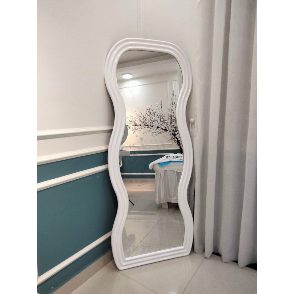Gương lượn sóng dáng hạt đậu,  nịnh dáng, sang trọng, kích thước 170x70