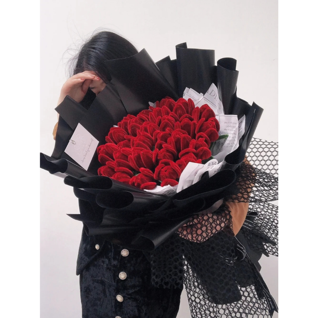 Bó hoa hồng khổng lồ handmade 27 bông làm từ kẽm nhung (khách ib cho shop  để order số bông theo yêu cầu) | Shopee Việt Nam