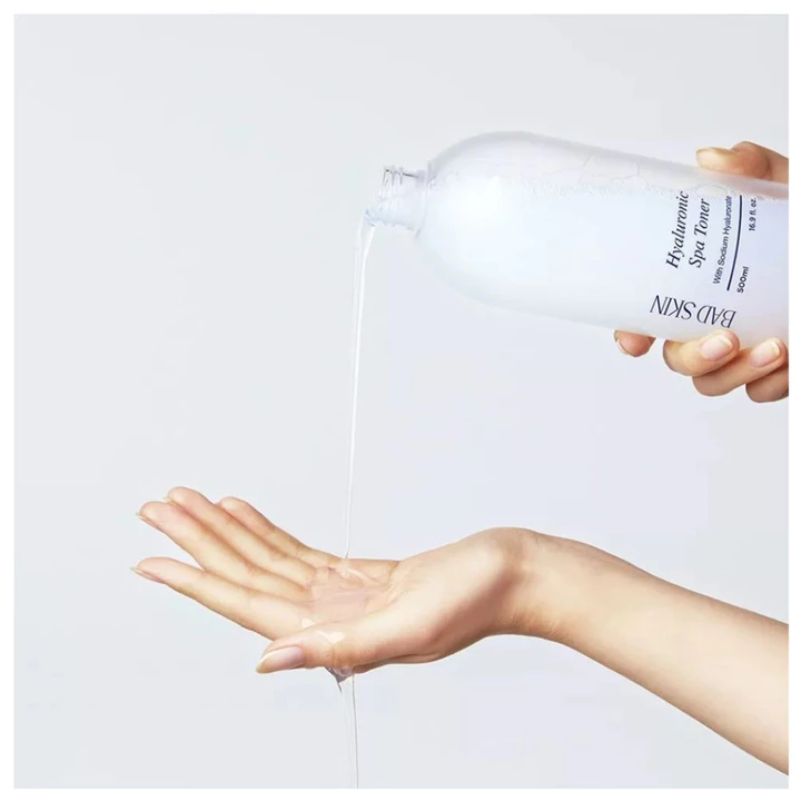 Nước hoa hồng Toner Badskin Hyaluronic Spa Toner (date 7/2028) – 2