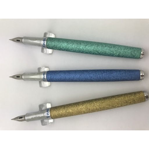 BÚT MÁY ERAS E018, NGÒI LÁ TRE NÉT THANH ĐẬM, DÙNG LUYỆN VIẾT CHỮ ĐẸP, ĐỰNG TRONG HỘP NHỰA - VPP QUỐC HUY