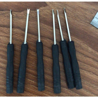 Dụng cụ tháo dây đồng hồ 2mm bằng nhựa