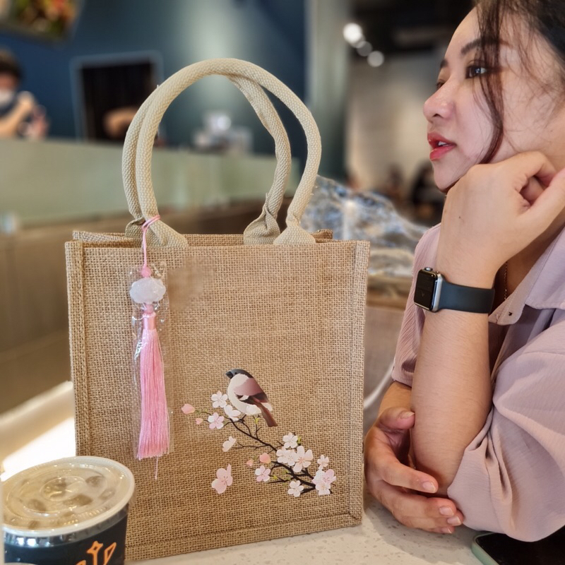 Túi cói hoạ tiết chú chim và hoa anh đào có dây kéo 🌸