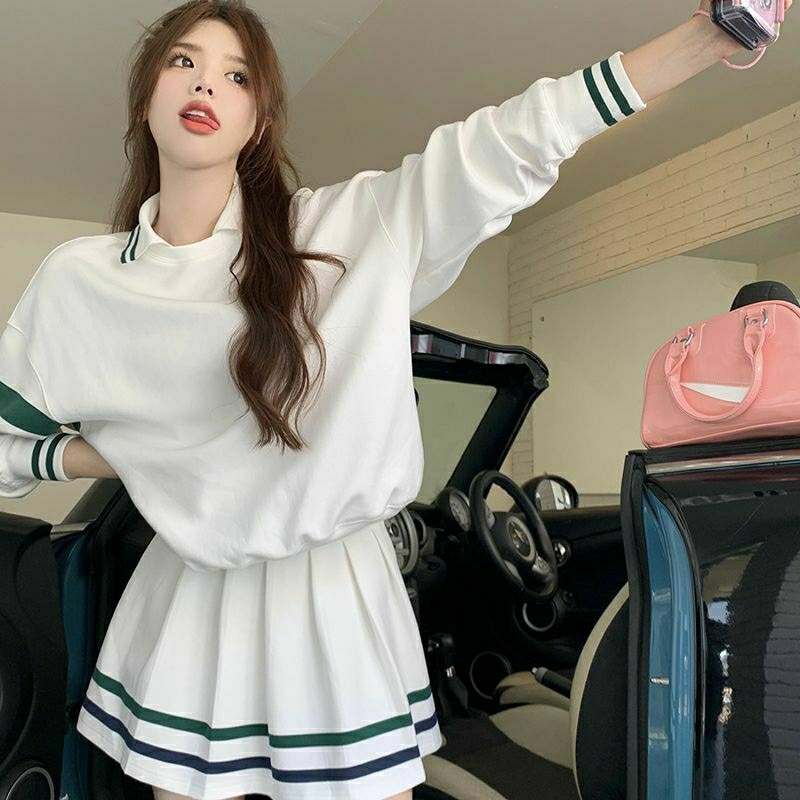 [YU]Set 2 Món Phong Cách Thể Thao, Thiết Kế Kết Hợp Áo Có Cổ Mix Lai Váy Viền Năng Động