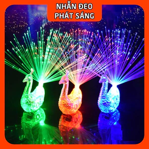 Set 2 cái đèn LED đeo ngón tay hình con công độc đáo (giao màu ngẫu nhiên)