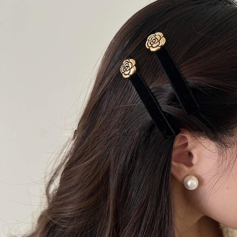 Kẹp Tóc Mỏ Vịt Màu Đen Nhung Đính Chữ Min/ Chữ D/Hoa Trà Xinh Xắn Phong Cách Retro Cho Nữ Empoli