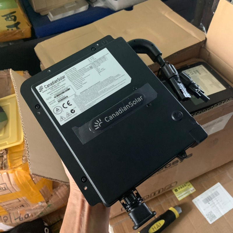 Hoà lưới MICRO INVERTER Canadian Solar CM-240-EC vỏ nhôm 240W hàng tháo ...