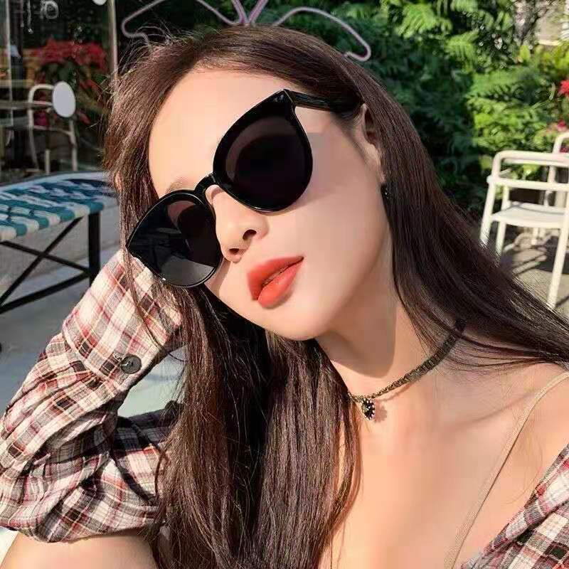 XẢ HÀNG - Kính đen, râm, đi biển thời trang chống nắng KI04