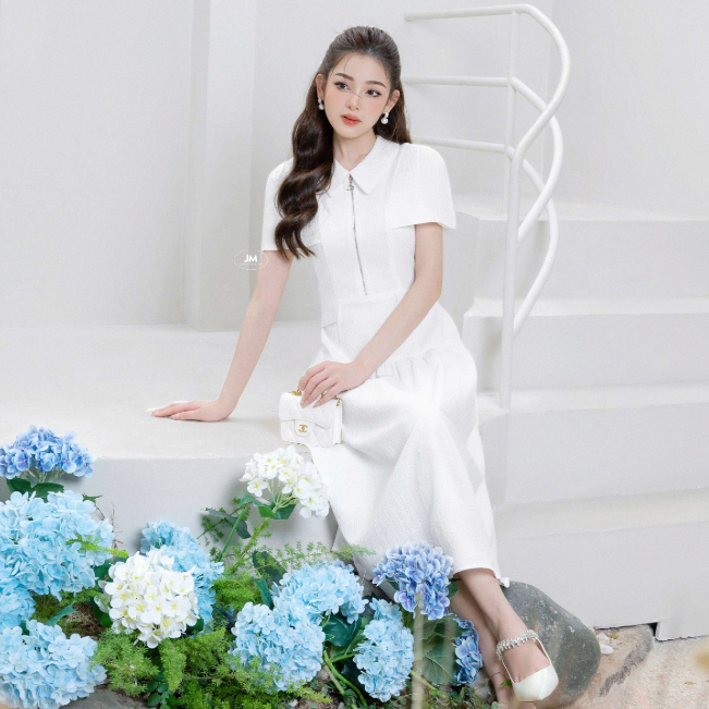 Đầm thiết kế JM Dress Design cổ nam không chân, nhún chân váy 1S80.2305ST