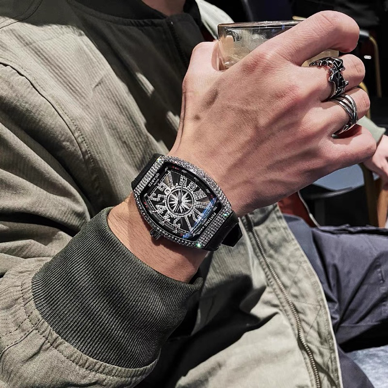 (Tặng hộp + nhẫn) Đồng hồ nam PINTIME WATCH dây da đính đá