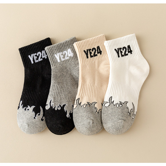 Vớ Tất YE24 cotton cổ thấp nam nữ phong cách trẻ trung, năng động.