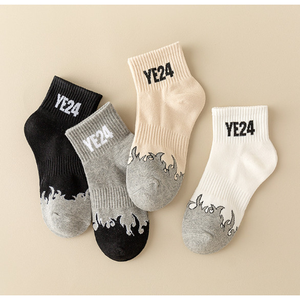 Vớ Tất YE24 cotton cổ thấp nam nữ phong cách trẻ trung, năng động.