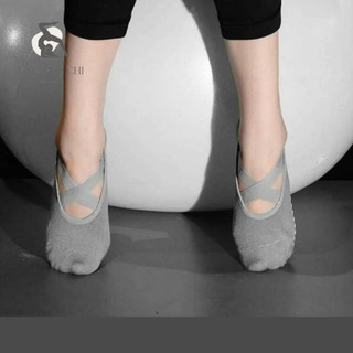 Tất Tập Yoga  - Vớ Tập Yoga , barre , pilates quai chéo thấm mồ hôi gắn hạt silicon chống trơn trượt quai chéo kín ngón