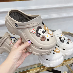 Dép Sục Nữ XIXITIAO Đế Cao 7 Phân Bánh Mì Gắn Sticker Hoạt Hình Cún Dễ Thương Êm Chân