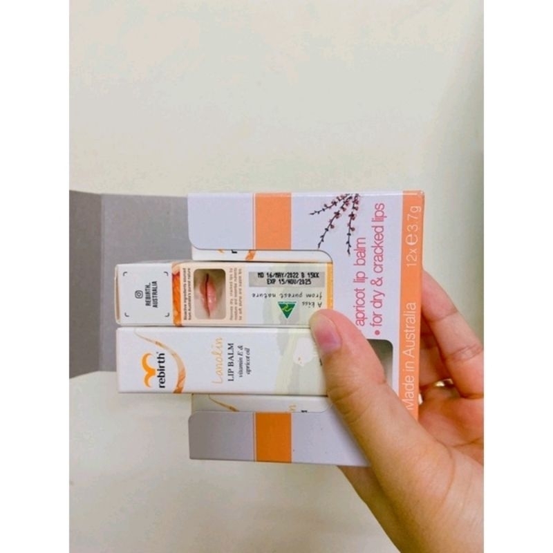 [Mẫu Mới+Date 2027] Son Dưỡng Môi Nhau Thai Cừu Chống Khô Và Nứt Nẻ Hương Mơ Rebirth 3.7g Của Úc