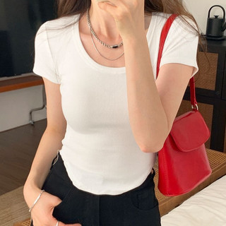 Áo Thun Croptop cổ vuông chữ U cho nữ