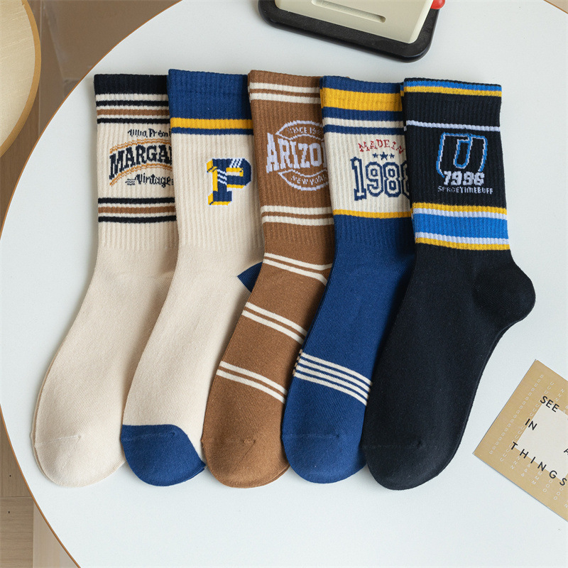 Vớ Tất cổ cao Unisex chữ P, số 1988 phong cách trẻ trung và năng động.