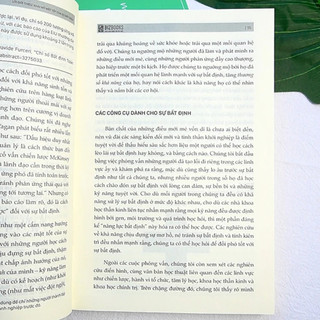 Sách - Mặt Trái Của Sự Không Chắc Chắn: Khi “Không Biết” Cũng Là Một Loại Sức Mạnh - MCBooks