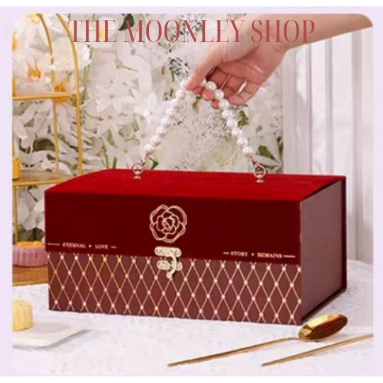 LV mooncake trong 2023  Bánh trung thu, Thủ công, Thiết kế