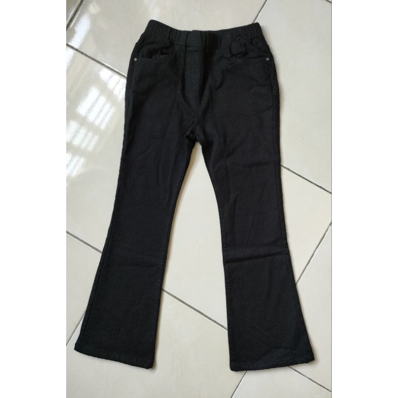 (Sale) Quần jean đen ống loe bé gái - dư xịn