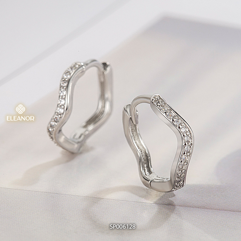 Bông tai nữ chuôi bạc 925 Eleanor Accessories viền cong lượn sóng khuyên tai phụ kiện trang sức 6128
