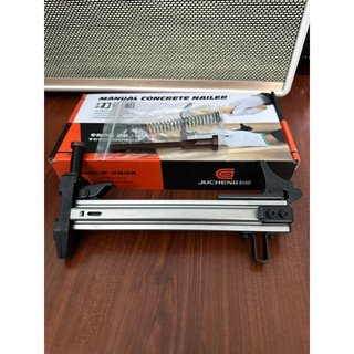 Dụng cụ đóng đinh bằng tay tự động ST18B- ST25 Cây gõ đinh bê tông tự động băng 65 đinh ST15 và ST18 ST25