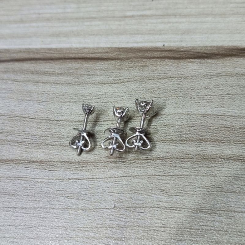 bông bạc nam xoàn đá cz 5li độ sạch 7a không đục không mờ