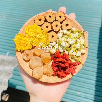 Trà hoa cúc dưỡng nhan ( Gồm: Hoa cúc, hoa nhài, táo đỏ, kỷ tử, long nhãn)