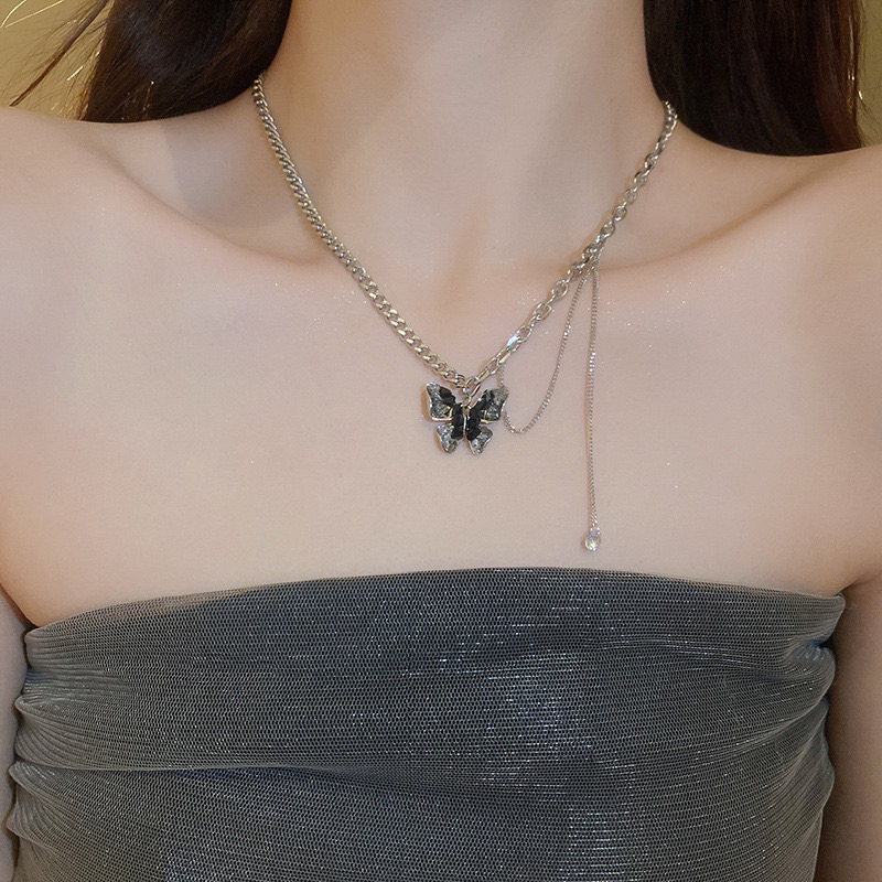 [KHÔNG ĐEN GỈ] Dây Chuyền Thép Titan Hình Charm Black Butterfly Pha Lê Dây Tua Rua
