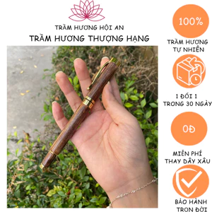 Bút làm bằng trầm hương tốc tự nhiên, vật phẩm ý nghĩa vừa dùng vừa trưng bày,Trầm Hương Hội an.