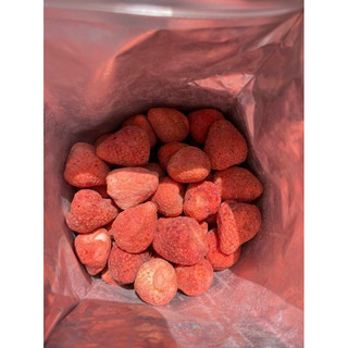 THUYTIENFOOD Dâu Tây Sấy Giòn 50gr - Ăn Vặt Ngon Lành - Trái Cây Sấy Healthy