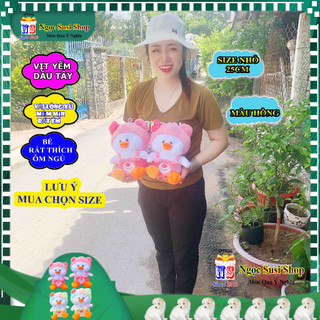 GẤU BÔNG VỊT YẾM DÂU TÂY SIÊU CƯNG CHO BÉ YÊU CẦM CHƠI ÔM NGỦ - thú nhồi bông đồ chơi doll toy búp bê [NGỌC SUSI]