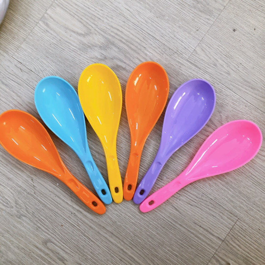 combo 5 Vá múc cơm Oval sắc màu không dính siêu rẻ - Oval màu trăng