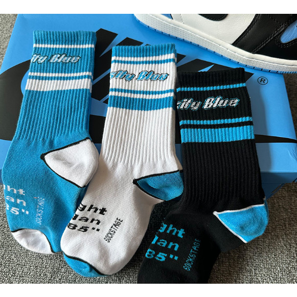 Vớ Tất Univer cotton cổ cao nam nữ phong cách trẻ trung, năng động.