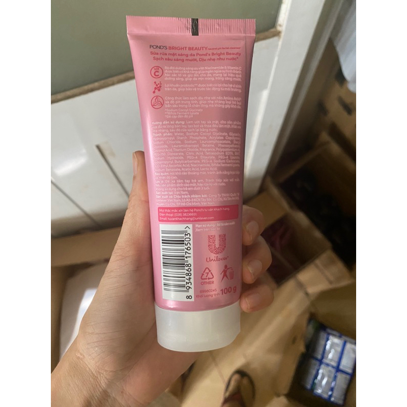 pond sữa rửa mặt trắng hồng 100g mẩu mới tặng