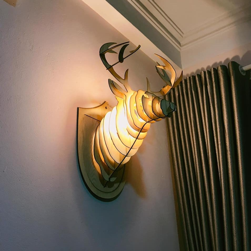 Đèn gỗ đầu hươu