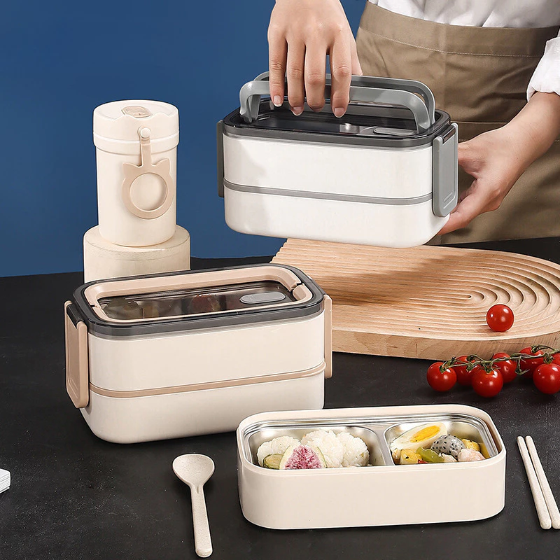 Hộp đựng cơm giữ nhiệt Uchan Hộp cơm văn phòng dùng được trong lò vi sóng TẶNG đũa muỗng SP03